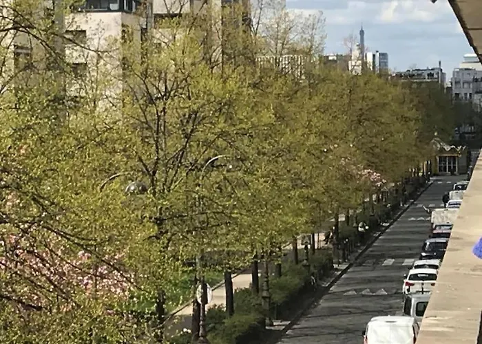Cosy A Balcon Tour Eiffel Et Parking 公寓 巴黎